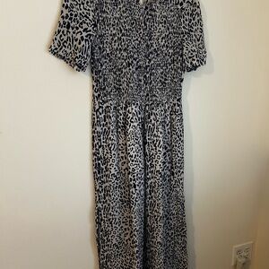 Baum und Pferdgarten Indigo and White Dress